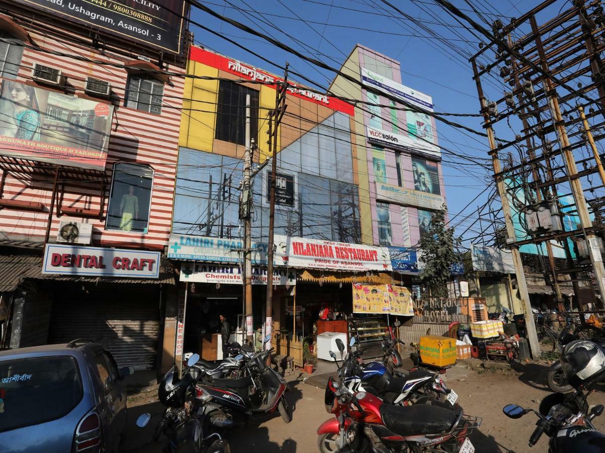 Oyo 28644 Hotel Nilanjana Āsansol Buitenkant foto